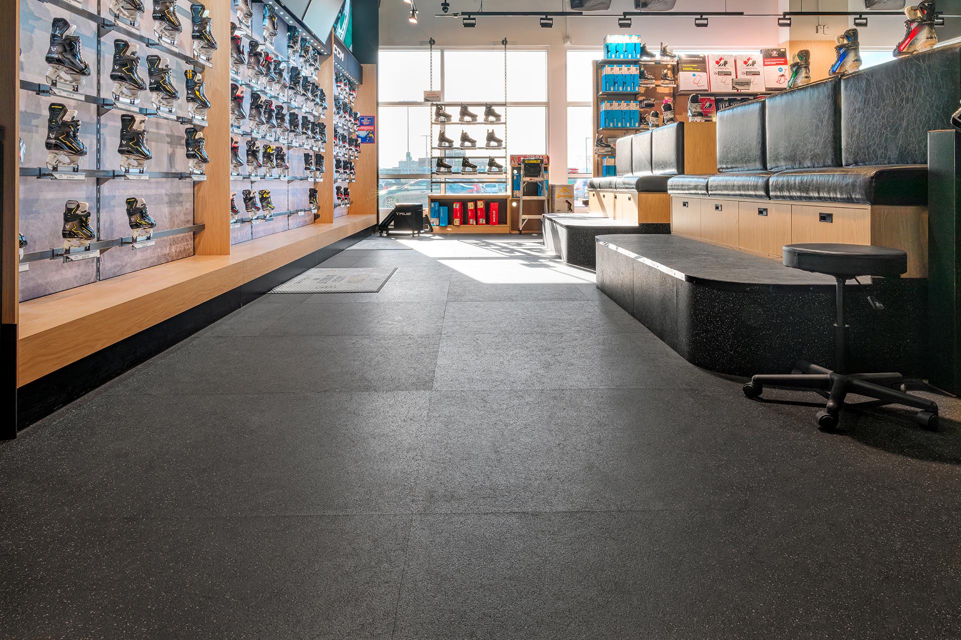 Altro Ollero installed in sporting goods store